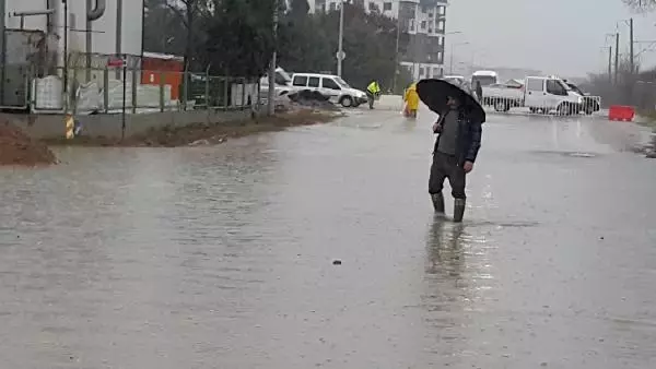 Edirne'de beklenen yağmur başladı (3) Edirne'de beklenen yağmur başladı (3)