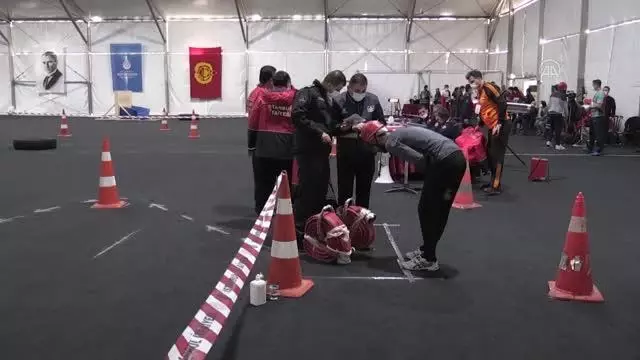 Son dakika haber | İtfaiye eri adayları zorlu parkurda yarışıyor Son dakika haber | İtfaiye eri adayları zorlu parkurda yarışıyor