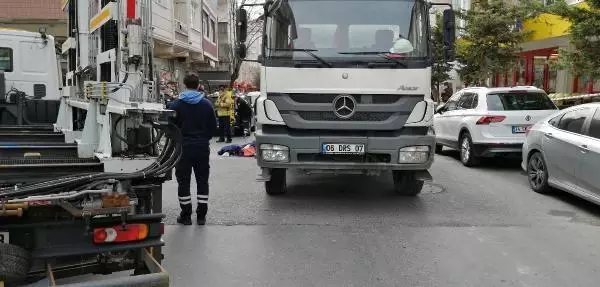 Küçükçekmece'de beton mikseri altında ezilen kadın öldü Küçükçekmece'de beton mikseri altında ezilen kadın öldü