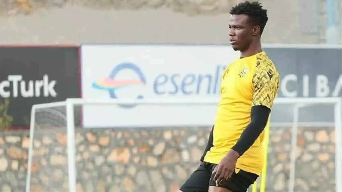 Medipol Başakşehir, Youssouf Ndayishimiye'yle 4,5 yıllık anlaşma sağladı