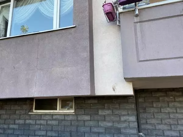 Pendik'te hırsızlar iki otomobili böyle çaldı Pendik'te hırsızlar iki otomobili böyle çaldı