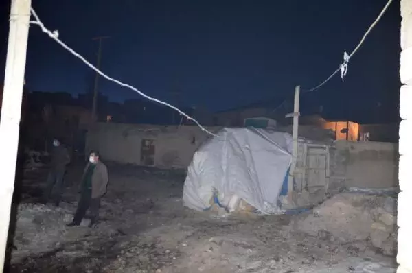 Son dakika haberleri | Şiyar, kar topu oynarken elektrik teline dokununca akıma kapılarak öldü