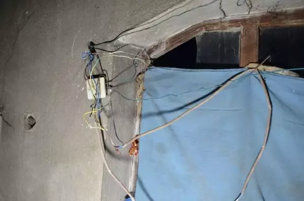 Son dakika haberleri | Şiyar, kar topu oynarken elektrik teline dokununca akıma kapılarak öldü