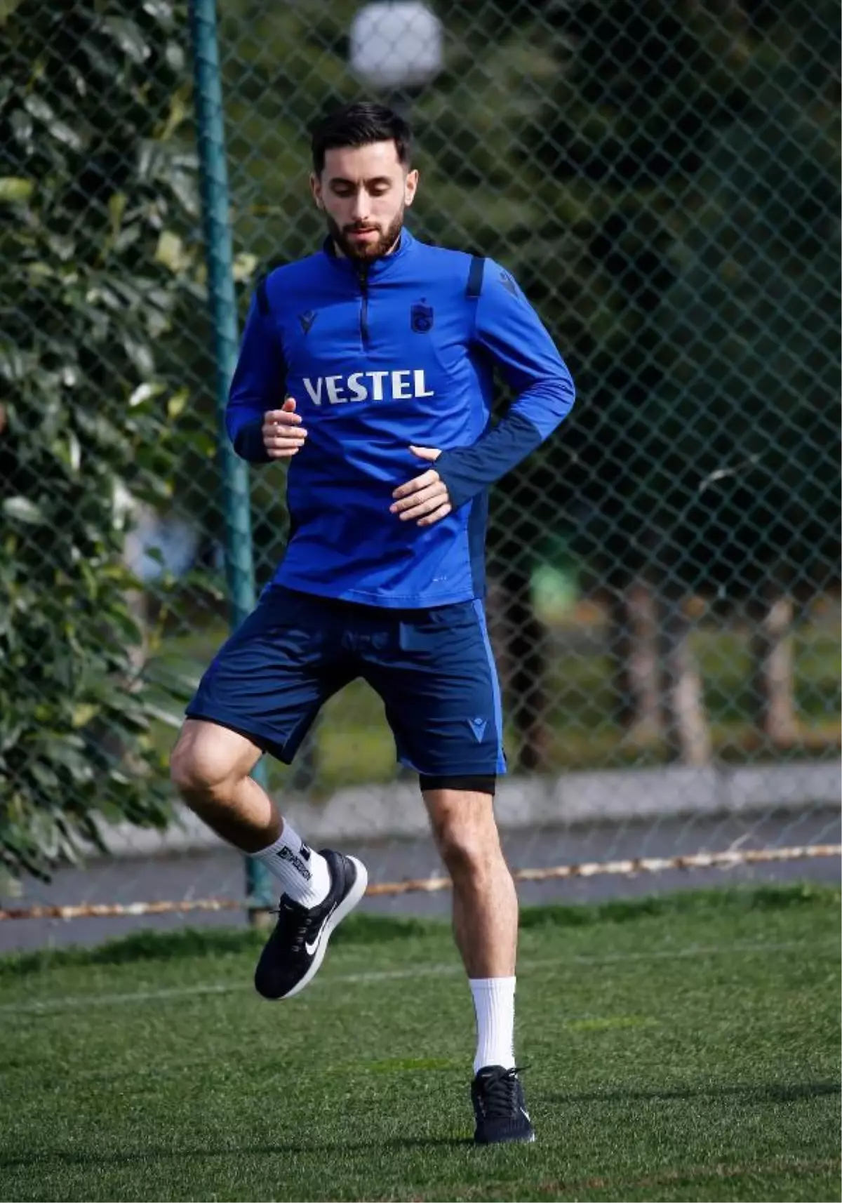 Trabzonspor'un yeni transferi Yunus Mallı, ilk antrenmanına çıktı