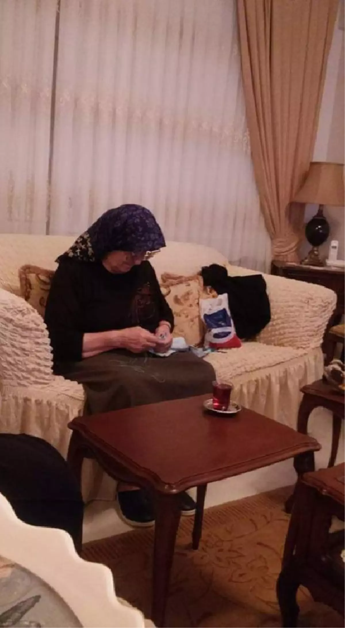 Son dakika... Yanan 2 katlı evde yaşlı kadın hayatını kaybetti (2)