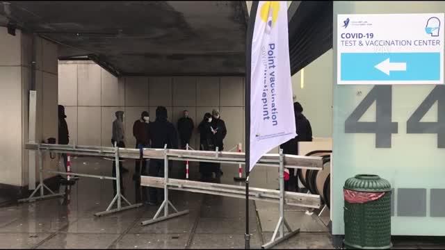 Brüksel'de Kovid-19 için ilk aşı merkezi faaliyete geçti