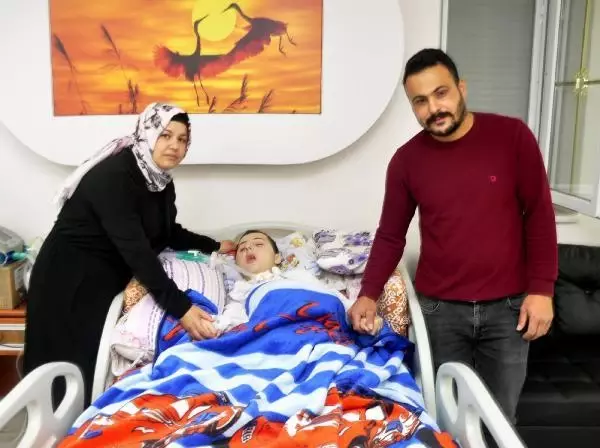 Son dakika haberleri | Çocuklukta oynadığı piller, Servet'i yatalak etti Son dakika haberleri | Çocuklukta oynadığı piller, Servet'i yatalak etti