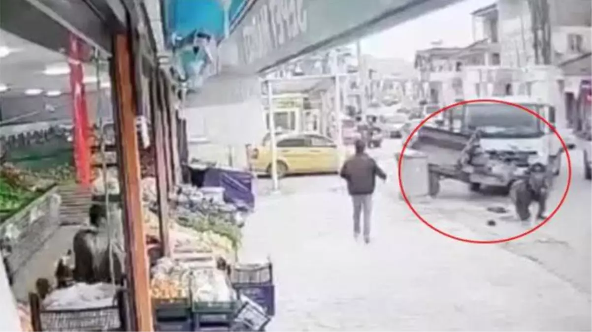 Düzce'de kontrolü kaybeden sürücü marketin sebze meyve reyonuna çarparak durabildi