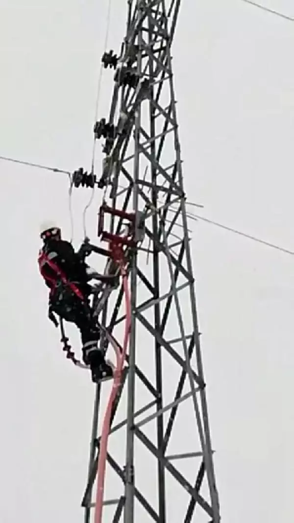 Son dakika haber... Elektrik arızasını gidermek için ...
