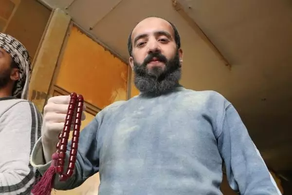 İç savaştan kaçan Suriyeli avukat ve öğretmen, Şanlıurfa'da tesbihçi oldu