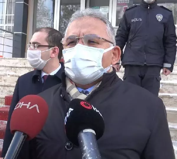Kayseri'de 4,6 büyüklüğünde deprem: Evlerde çatlaklar oluştu (3)- Yeniden Kayseri'de 4,6 büyüklüğünde deprem: Evlerde çatlaklar oluştu (3)- Yeniden