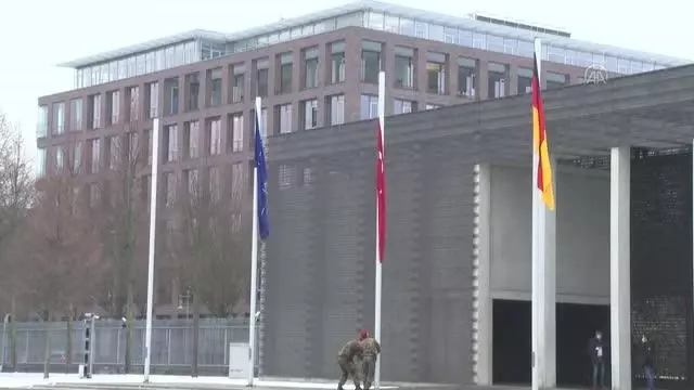 Milli Savunma Bakanı Akar Almanya'da mevkidaşı Karrenbauer ile görüştü Milli Savunma Bakanı Akar Almanya'da mevkidaşı Karrenbauer ile görüştü