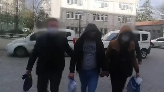 Samsun'da terör örgütü DEAŞ operasyonunda Irak uyruklu 3 şüpheliden biri tutuklandı Samsun'da terör örgütü DEAŞ operasyonunda Irak uyruklu 3 şüpheliden biri tutuklandı