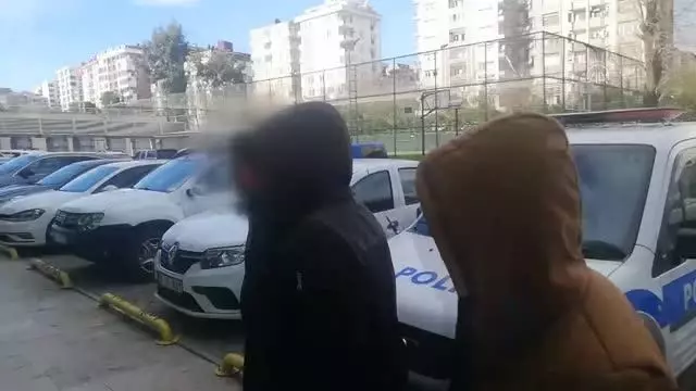 Samsun'da terör örgütü DEAŞ operasyonunda Irak uyruklu 3 şüpheliden biri tutuklandı Samsun'da terör örgütü DEAŞ operasyonunda Irak uyruklu 3 şüpheliden biri tutuklandı