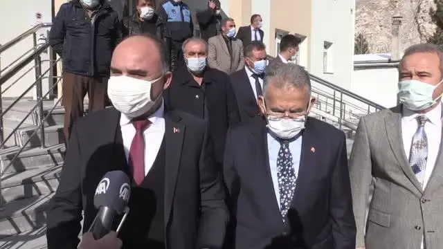 Vali Günaydın: '(Deprem) Çok şükür bir olumsuzluk yok. Arkadaşlarımız alandalar' Vali Günaydın: '(Deprem) Çok şükür bir olumsuzluk yok. Arkadaşlarımız alandalar'