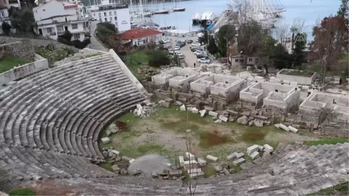 Vali Tavlı, Telmessos Antik Tiyatrosu'nu gezdi