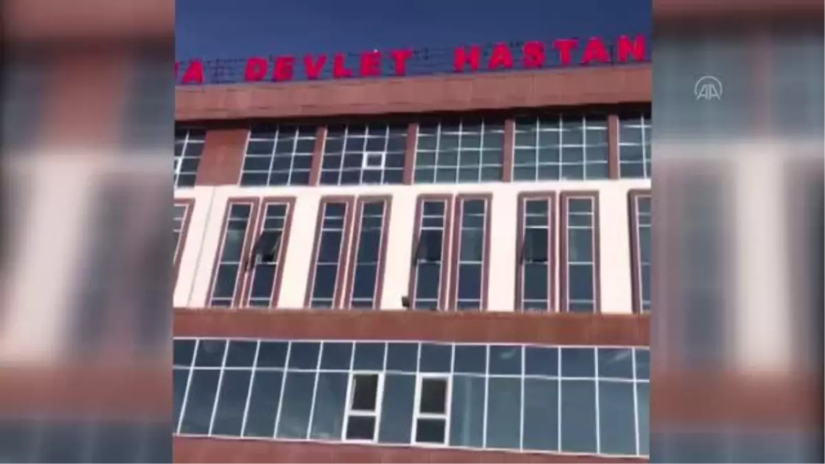 ZONGULDAK - Tartıştığı karısı tarafından bıçaklanan kişi yaralandı