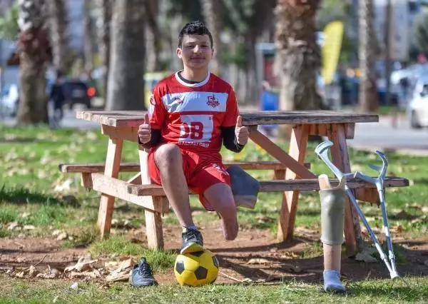 Ampute futbolun genç yıldızının transfer heyecanı Ampute futbolun genç yıldızının transfer heyecanı