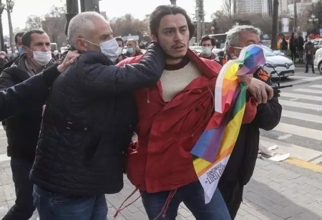 Boğaziçi Üniversitesi protestoları: Hedef gösterilen LGBTİ+ topluluğu artan nefret söylemi hakkında ne düşünüyor?