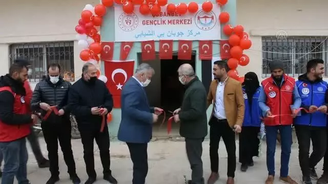 Son dakika: ÇOBANBEY - Gençlik ve Spor Bakanlığı, Suriye'nin Çobanbey beldesinde gençlik merkezi açtı Son dakika: ÇOBANBEY - Gençlik ve Spor Bakanlığı, Suriye'nin Çobanbey beldesinde gençlik merkezi açtı