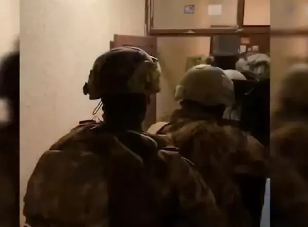 Son dakika haber | DEAŞ'ın infaz hücresi operasyonunda 10 kişiye tutuklama Son dakika haber | DEAŞ'ın infaz hücresi operasyonunda 10 kişiye tutuklama
