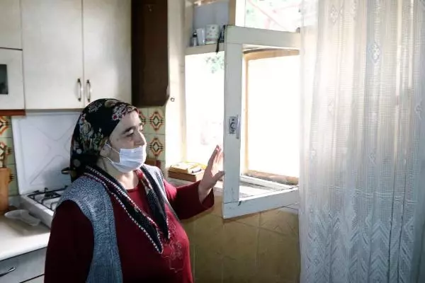 Ev sahibi duştayken evi soyan hırsız, tutuklandı (2) Ev sahibi duştayken evi soyan hırsız, tutuklandı (2)