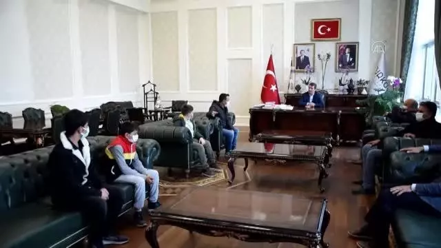 Son dakika haber! KAHRAMANMARAŞ - Başarılı sporcular ödüllendirildi Son dakika haber! KAHRAMANMARAŞ - Başarılı sporcular ödüllendirildi