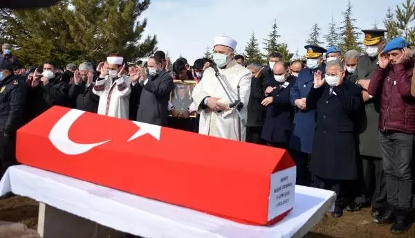 Son dakika haber: İdlib şehidi Uzman Çavuş Basri Demirel Kayseri'de son yolculuğuna uğurlandı