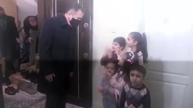 Vali Akbıyık'tan şehit ailelerine ziyaret Vali Akbıyık'tan şehit ailelerine ziyaret