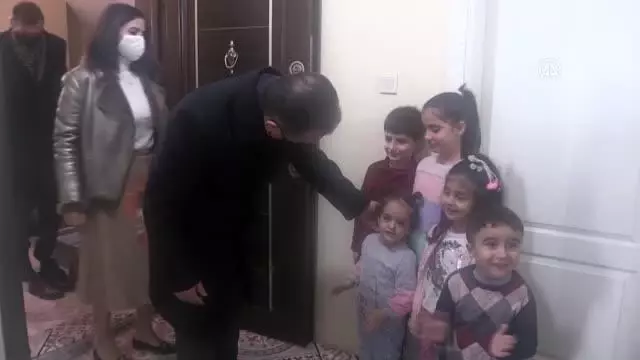 Vali Akbıyık'tan şehit ailelerine ziyaret Vali Akbıyık'tan şehit ailelerine ziyaret