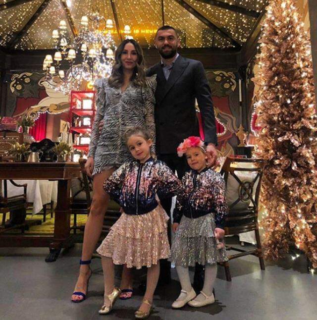 Yeniden evlenecek olan Burak Yılmaz ve İstemi Atilla'nın üçüncü bebeği dünyaya gelecek