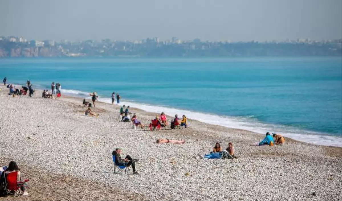 Antalya'da şubat ayında bahar havası