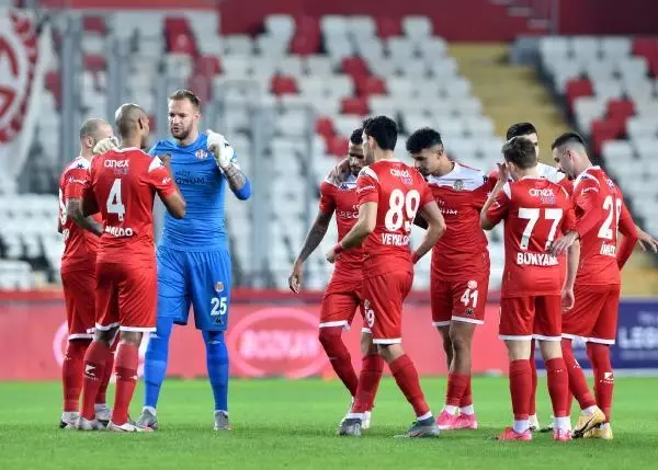 Antalyaspor 7 maçtır kaybetmiyor Antalyaspor 7 maçtır kaybetmiyor
