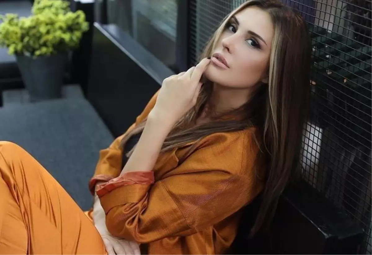Ebru Destan kimdir? Ebru Destan hayatı ve biyografisi! Ebru Destan kaç yaşında, nereli?
