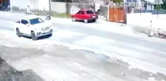 Son dakika haberleri! El freni çekilmediği için hareket eden kamyoneti jandarma durdurdu