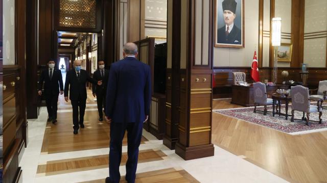 Son Dakika: Cumhurbaşkanı Erdoğan ile MHP lideri Bahçeli'nin görüşmesi sona erdi