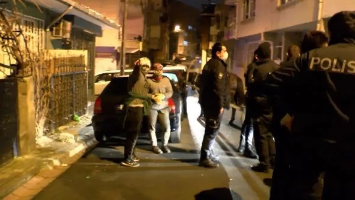 Ataşehir'den çaldıkları inşaat malzemesini at arabasına yükleyip kaçan 3 kadın Üsküdar'da yakalandı
