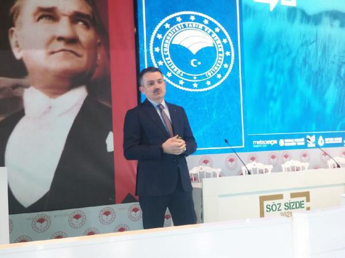 Bakan Pakdemirli: Karadeniz'de hamsi avı ek tedbirlerle başlayacak