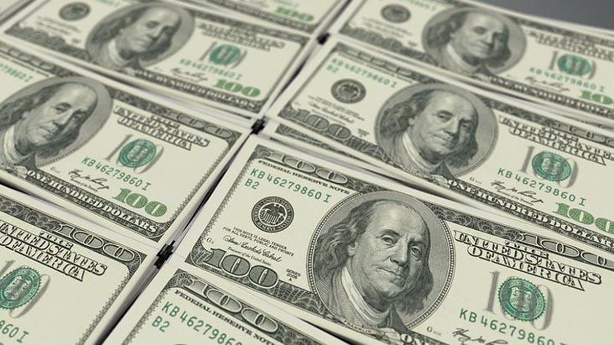 Haftanın son gününe yatay bir seyirle başlayan dolar, 7,13'ten işlem görüyor