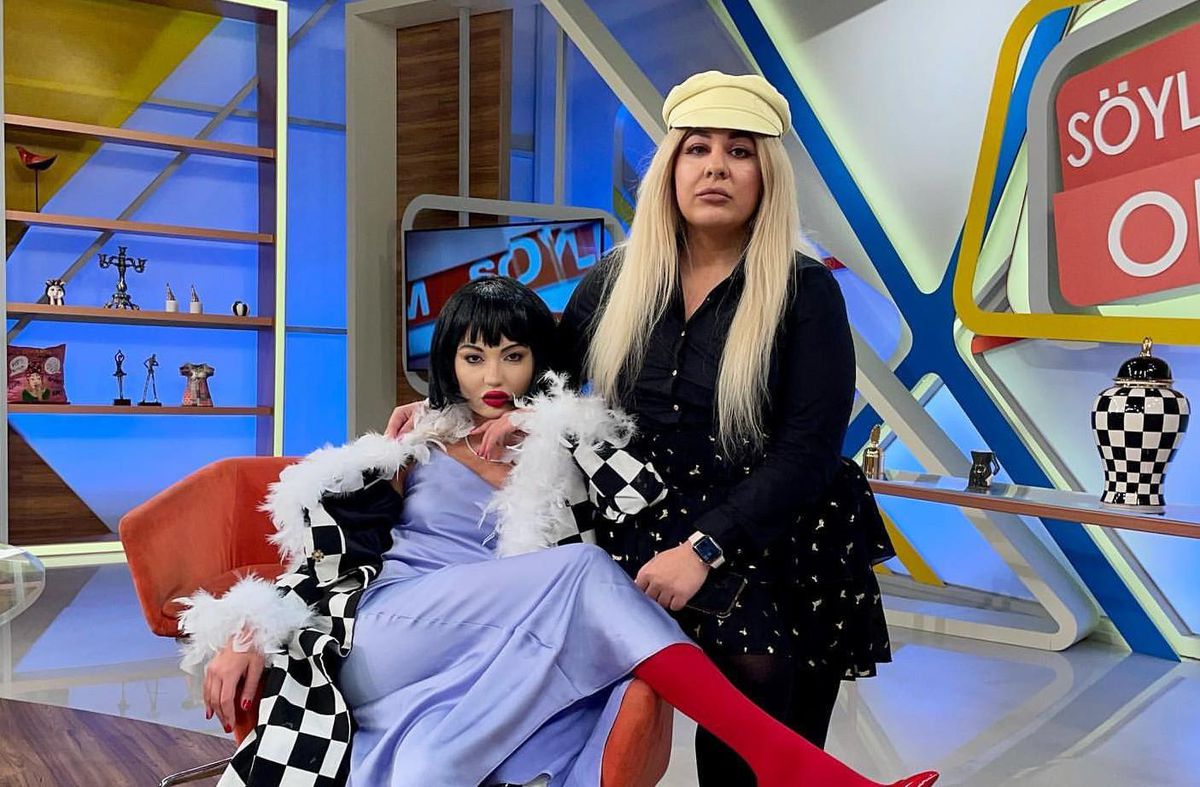 Doya Doya Moda Bahar Candan elendi mi? Doya Doya Moda Selin mi elendi, Bahar mı?