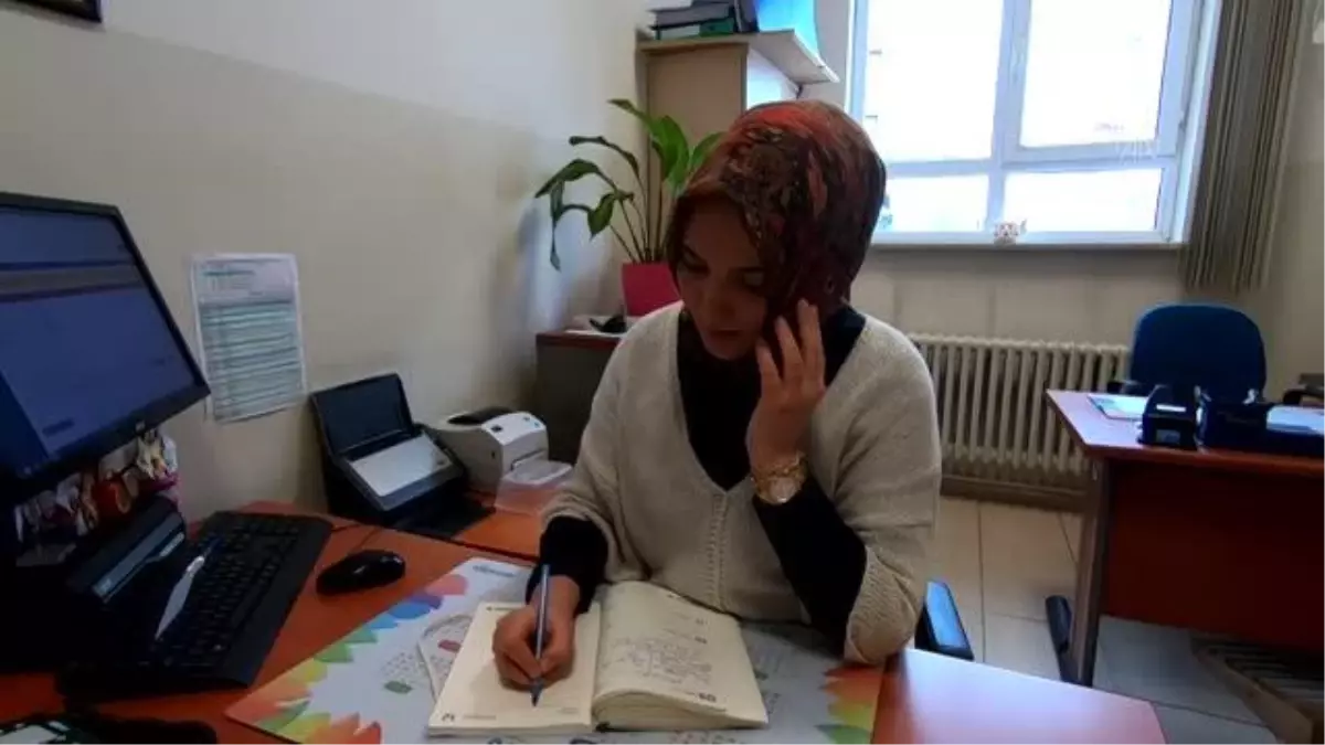 Filyasyon ekipleri, yeni vakaların önlenmesi için Kovid-19'un izini sürüyor (1)