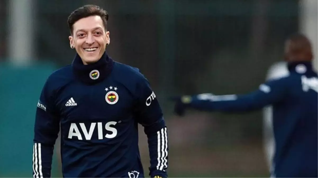 Mesut Özil'i derbi heyecanı sardı: Galatasaray'a karşı sahaya çıkmak için sabırsızlanıyorum