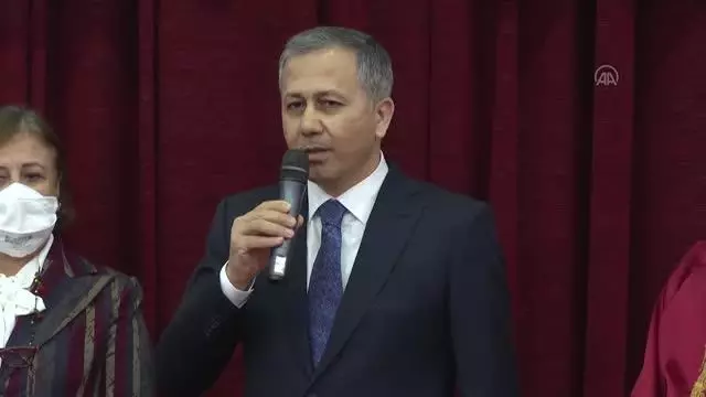 Otele yerleştirilen evsiz çift, dünya evine girdi