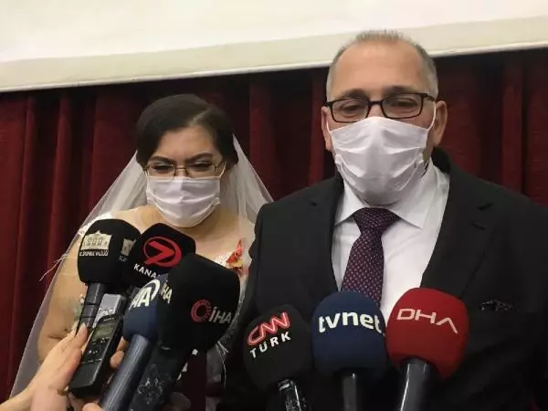 Otele yerleştirilen evsiz çift, dünya evine girdi