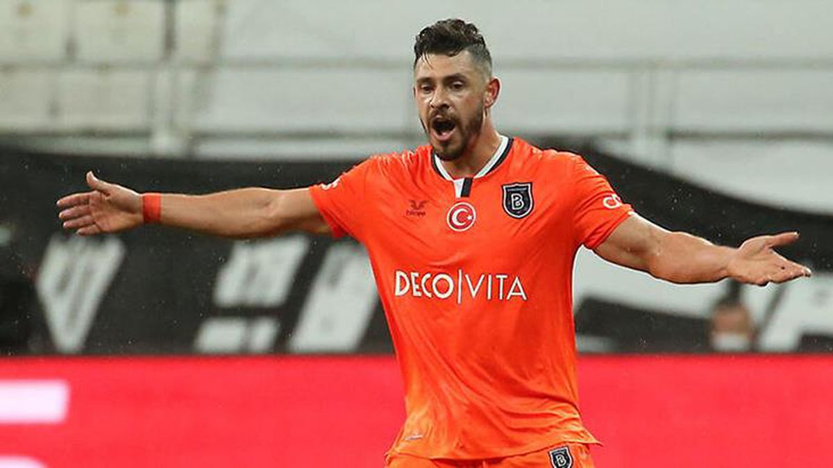 Başakşehir'de Giuliano üst üste iki penaltıyı değerlendiremedi