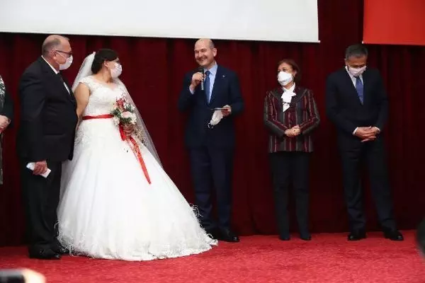 Pandemide sığındıkları otelde tanışan çift Bağcılar'da evlendi