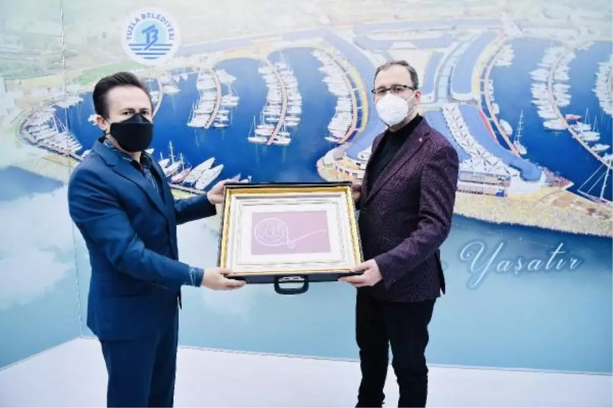 Son dakika... Bakan Kasapoğlu, Tuzla'daki spor yatırımlarını inceledi