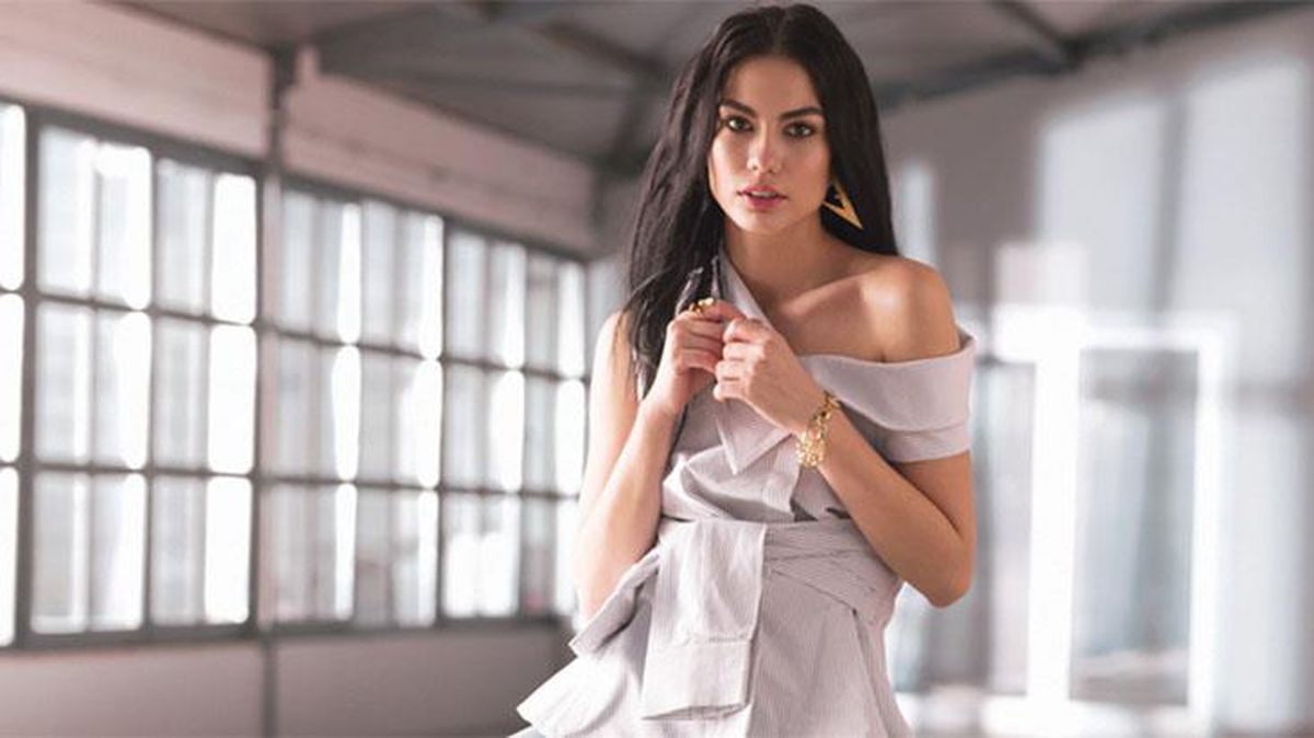 Yılın sansasyonel ikilisi Demet Özdemir ve Oğuzhan Koç'tan romantik poz