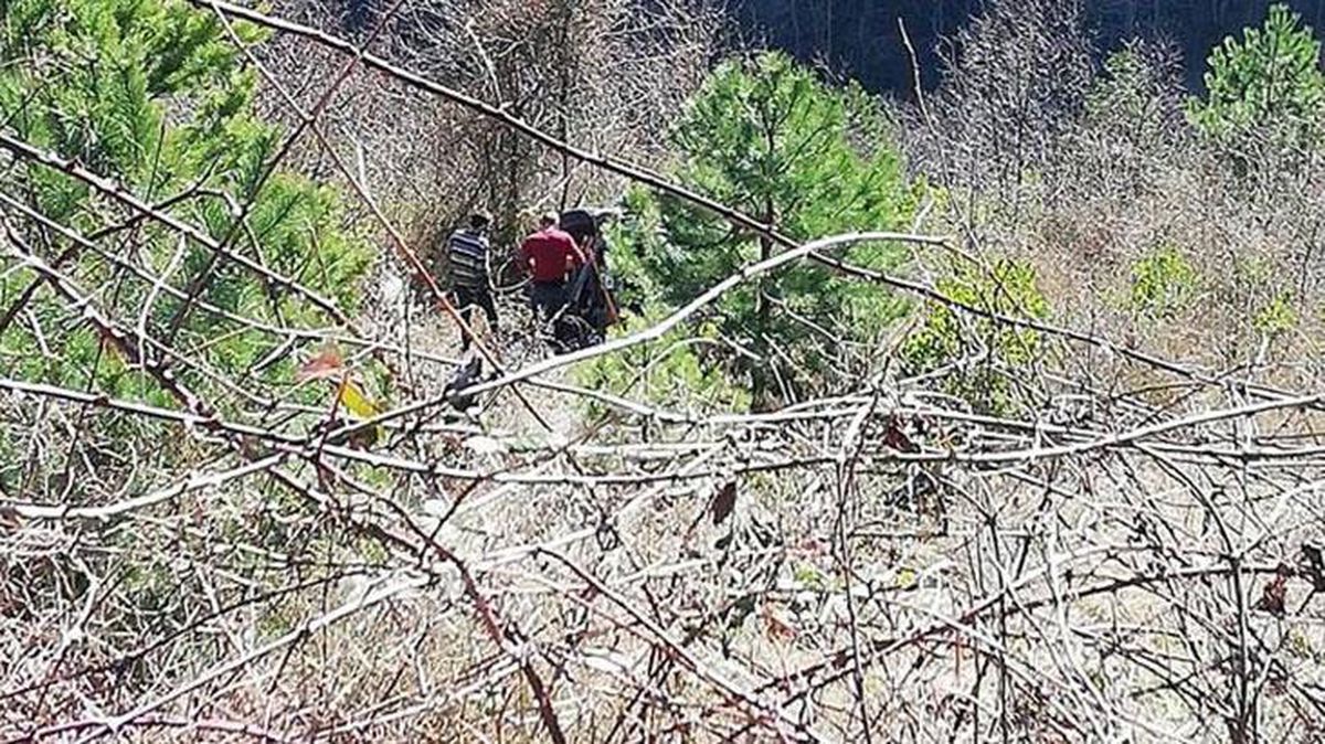 Direksiyon başında uyuyakalan sürücü, 25 metrelik uçuruma yuvarlandı