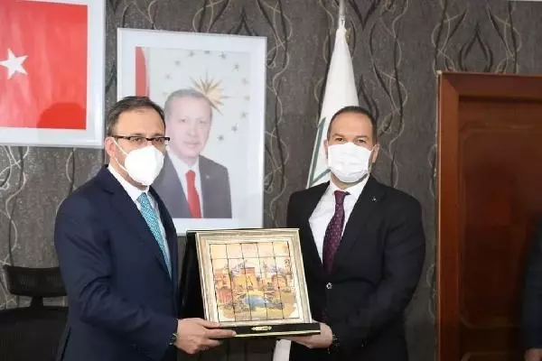 Bakan Kasapoğlu: Niğde 5 Şubat Şehir Stadı bir ay içerisinde ihaleye çıkacak Bakan Kasapoğlu: Niğde 5 Şubat Şehir Stadı bir ay içerisinde ihaleye çıkacak
